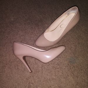 Jessica Simpson high heels
